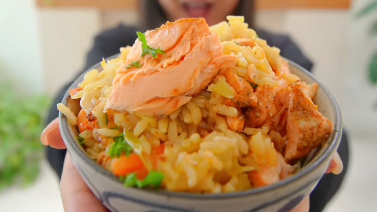 One pot salmon and rice (healthy and delicious!)