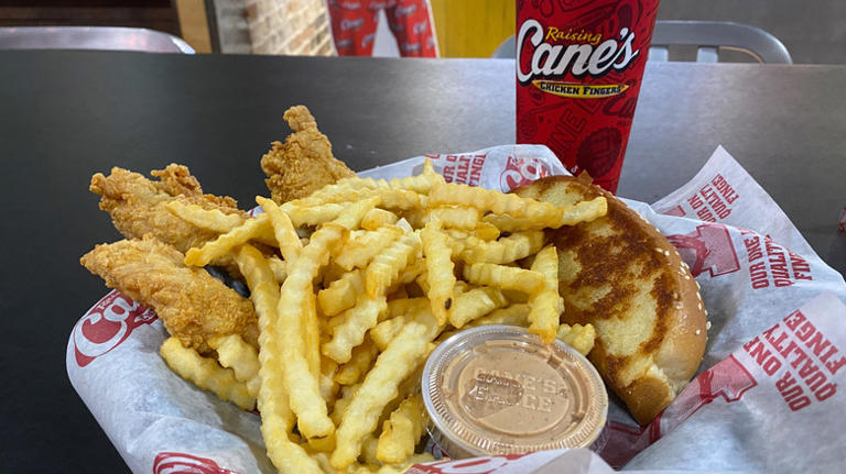 Here's why almost no one knows the secret of Raising Cane's sauce