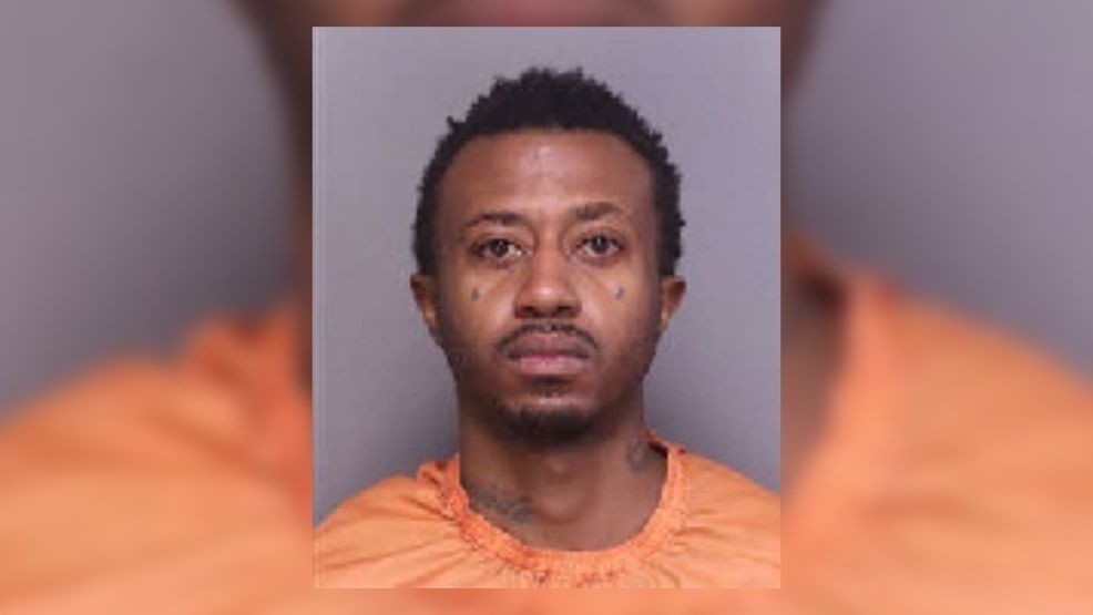Man arrested for assaulting mother, holding 3 children hostage: warrants