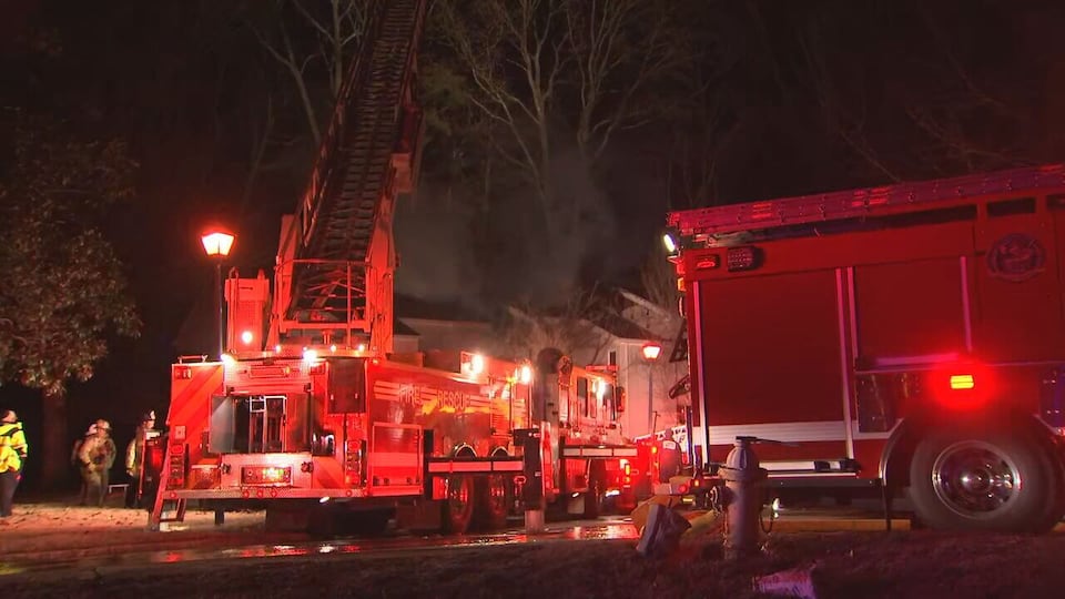 No injuries in southeast Charlotte townhome fire; cause under investigation