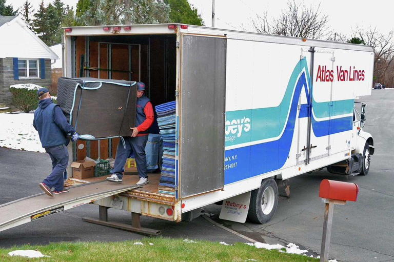 Dan Haar: Census numbers show a mixed picture for CT in battle for new ...