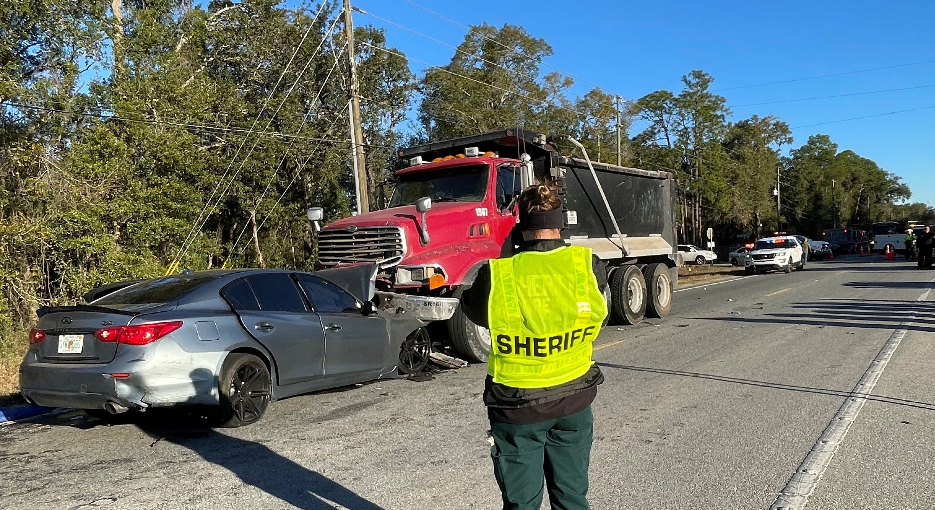 Man dies in collision with dump truck on US 17/92 north of Davenport
