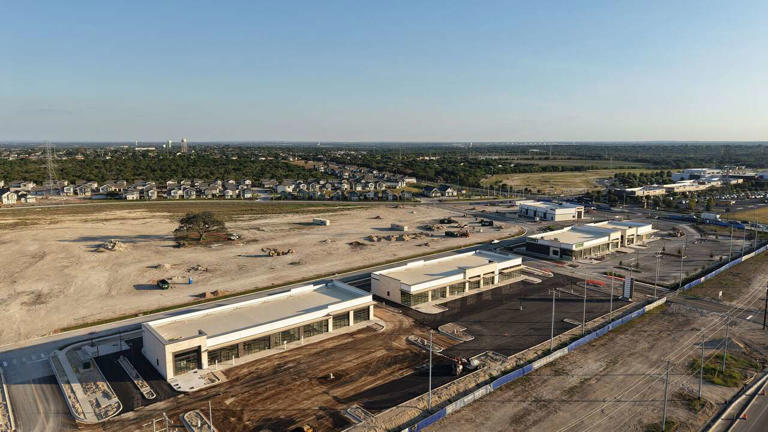 Massive multimillion-dollar shopping district gains momentum near San ...