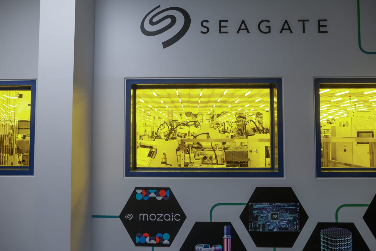Seagate and Western Digital drop. The hot tech stocks have a big ...