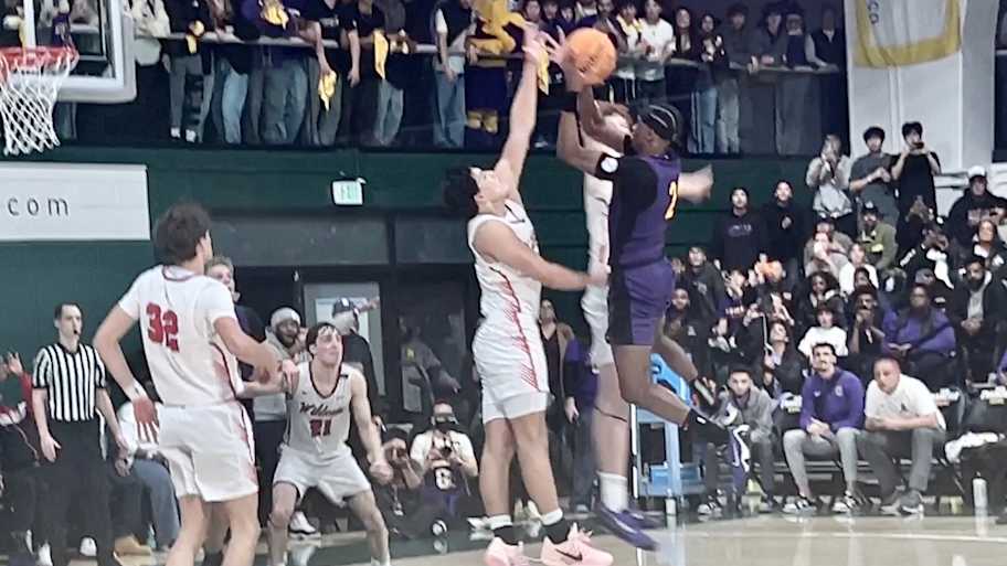 California star channels Michael Jordan; double-clutch buzzer-beater ...