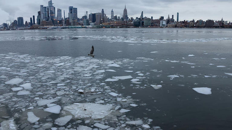 Tracking potential nor’easter that could 'bomb out' and bring snow to ...