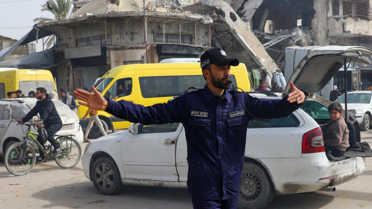 Hamas says ready to transfer Gaza governance to Palestinian ...