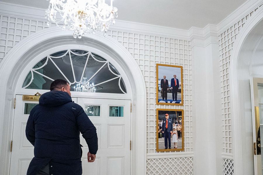 Picture of Putin and Trump hangs in renovated room of White House