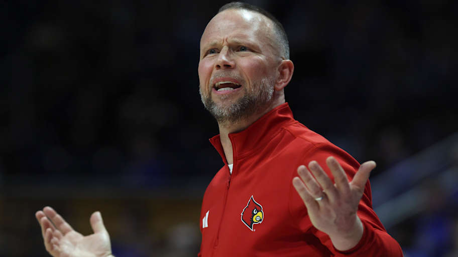 Louisville basketball loses elite 4-star SF target to the Indiana Hoosiers<br>