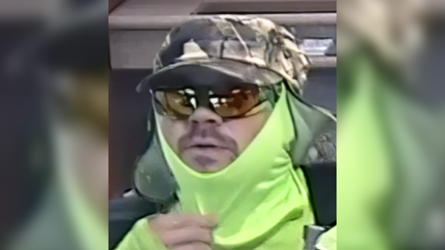 Kissimmee police seek help identifying suspect in armed bank robbery