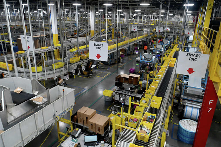 Amazon announces 16,000 new layoffs, leaving questions about ...