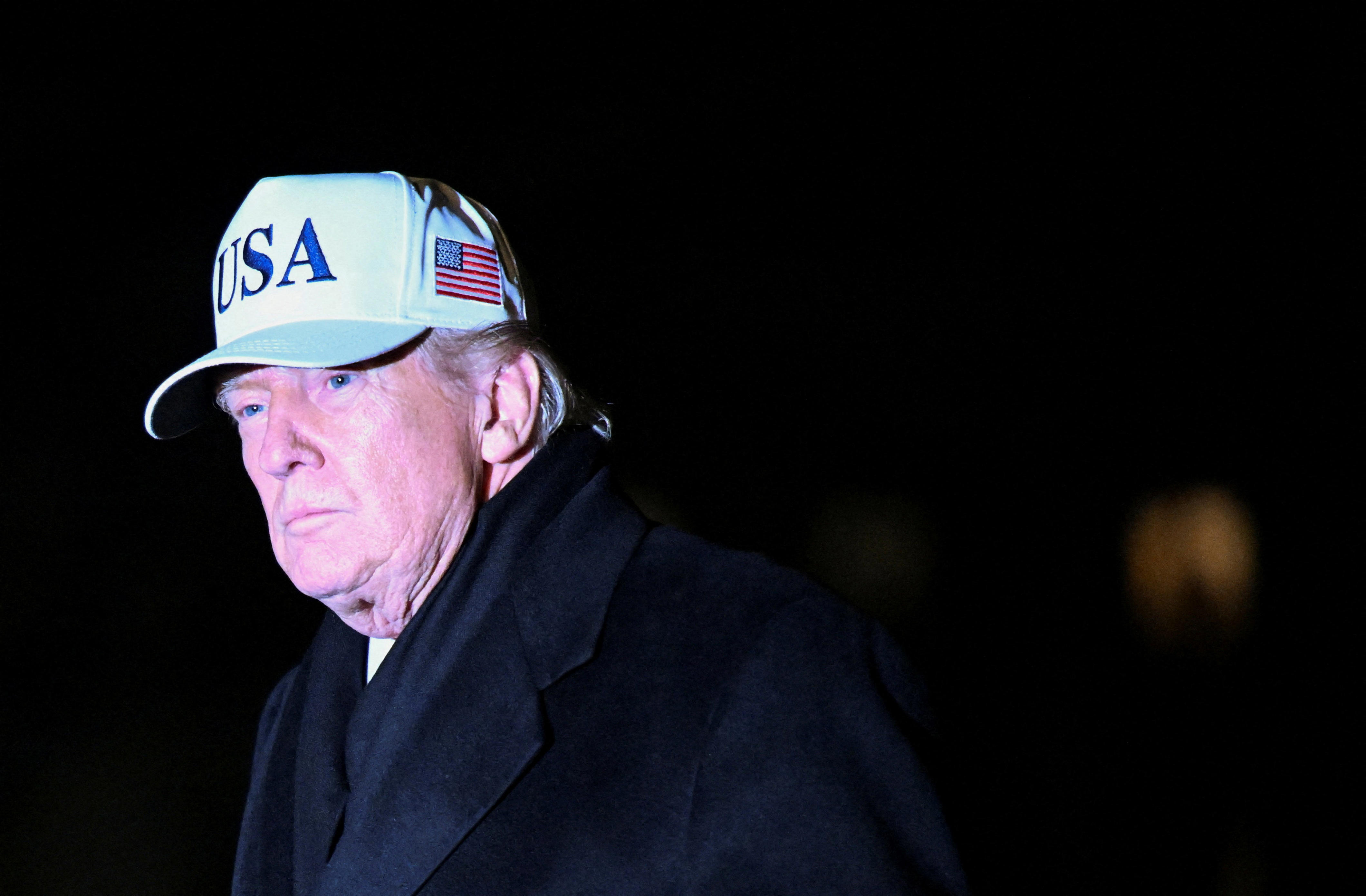 Trump threatens Iran with 