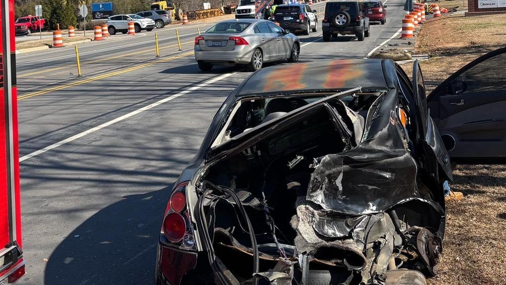 Crash forces lane closures in Lexington County