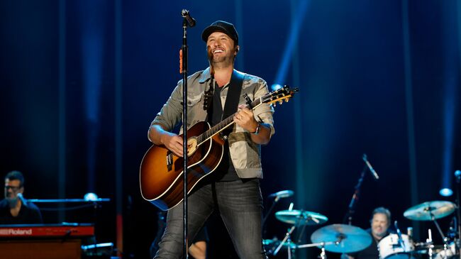 Luke Bryan to bring 'Farm Tour' back to West Coast in 2026 — what to know