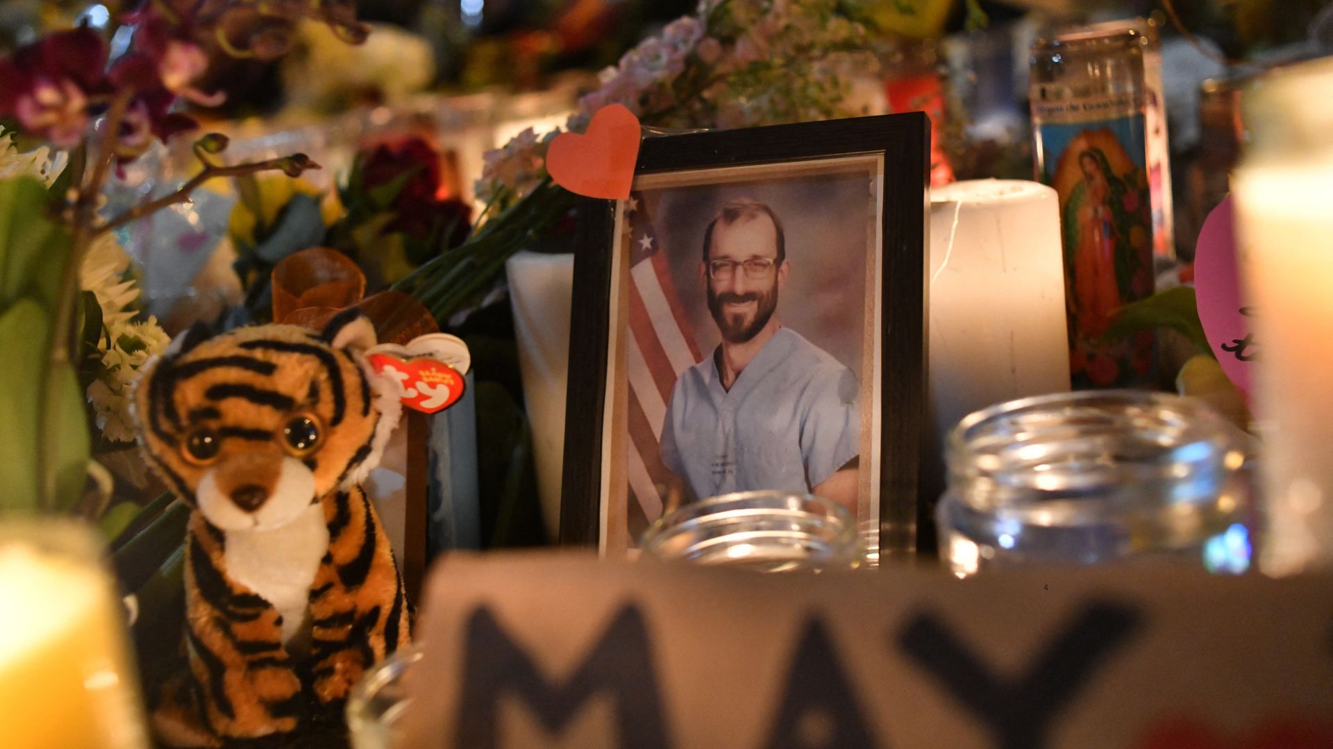 ICE agents involved in Alex Pretti's killing placed on administrative leave