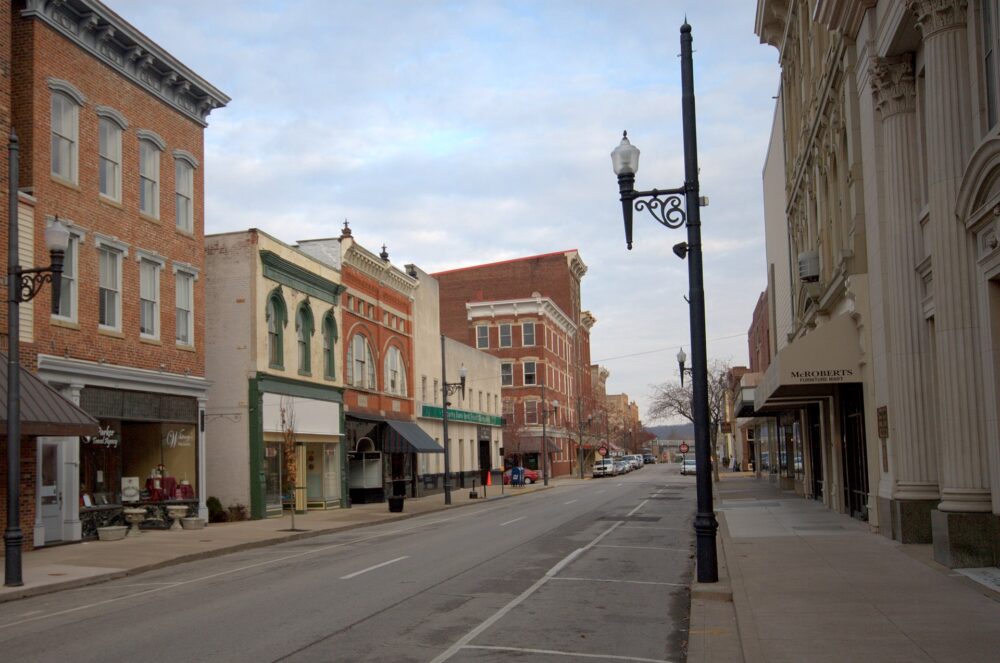 12 overlooked river towns in Kentucky with walkable streets and sunset ...