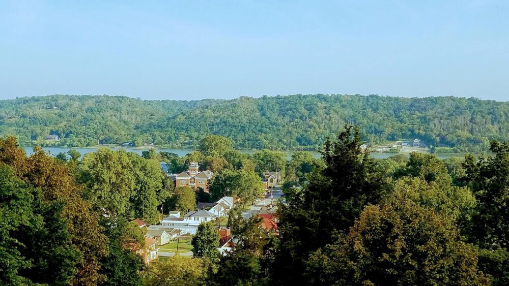 12 overlooked river towns in Kentucky with walkable streets and sunset ...