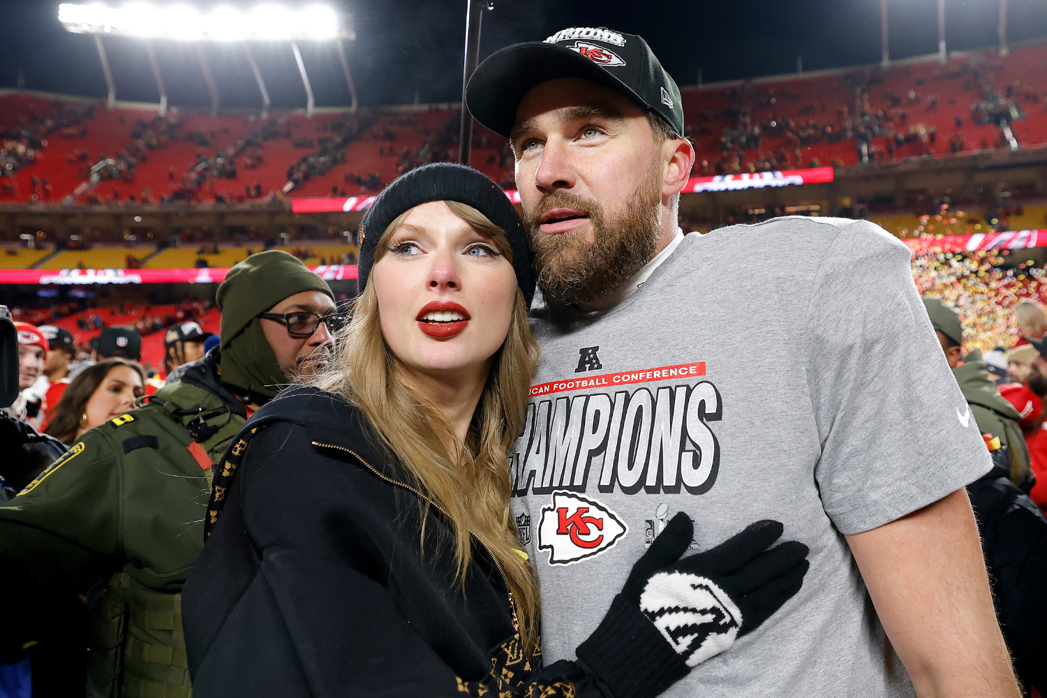 New theory fuels speculation about Taylor Swift–Travis Kelce wedding delay