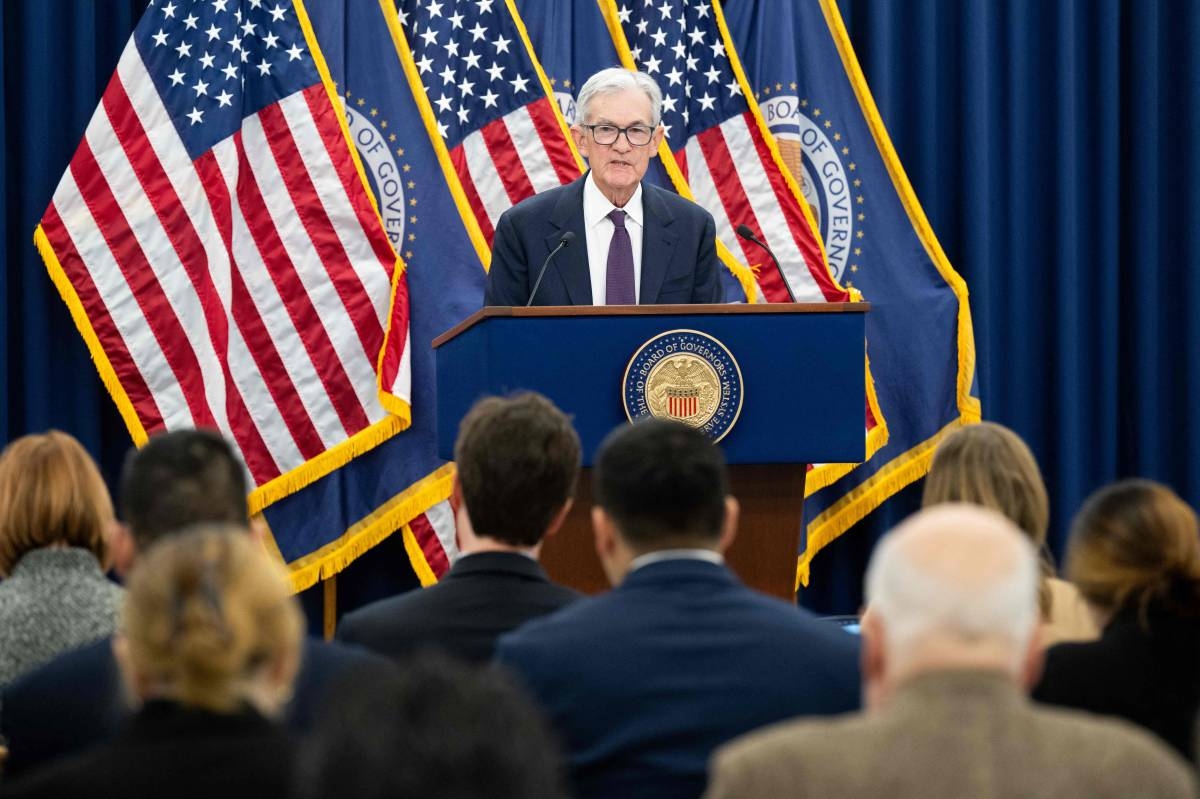 Federal Reserve keeps interest rates unchanged even as Trump continues ...