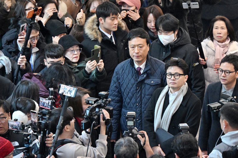 국민의힘 내홍 심화와 쿠팡 개인정보 유출 사건의 진실 규명