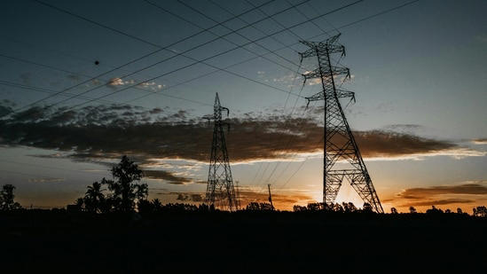 Nashville Electric Service outage: Thousands lose power in Tennessee ...