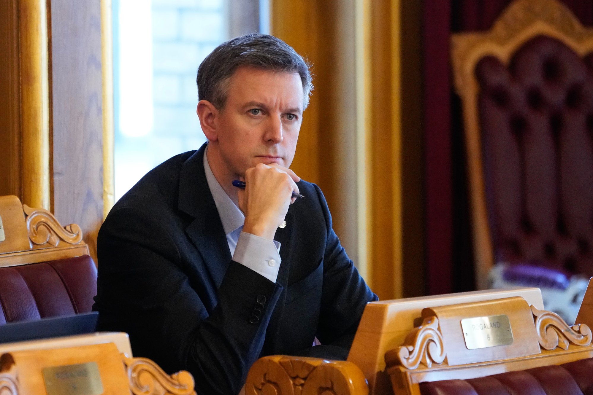 Oslo 20250306.  Senterpartiets Erling Sande under redegjørelsen . Statsminister Jonas Gahr Støre (Ap) redegjør om den sikkerhetspolitiske situasjonen i Stortinget. Foto: Ole Berg-Rusten / NTB