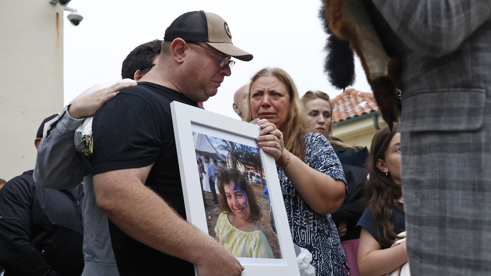 Parents of 10-year-old tragically murdered in Bondi terror attack ...