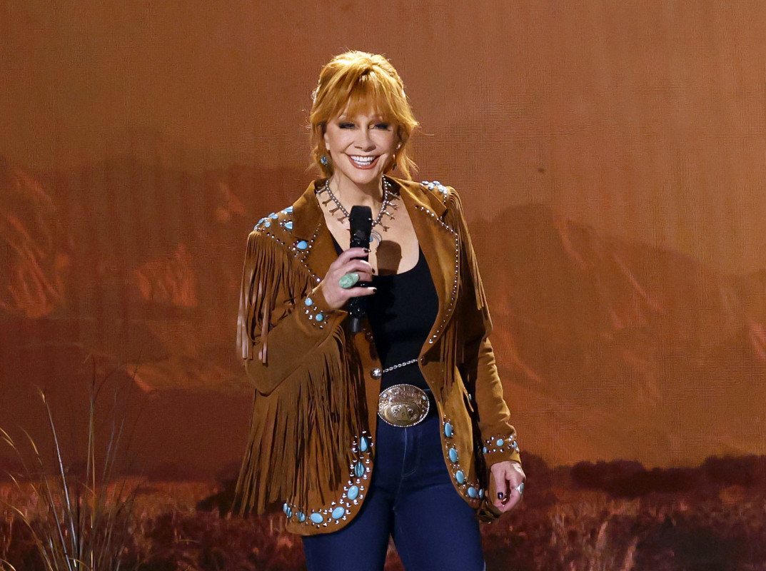Reba McEntire to honor music legends in 2026 Grammys 'In Memoriam' tribute