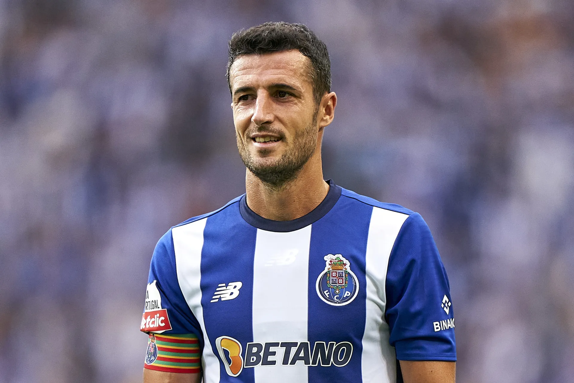 Como estão os 16 jogadores que deixaram o FC Porto no verão?