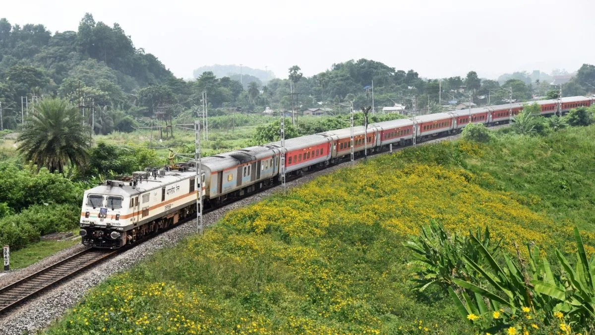Fourth railway line between Baikunth and Urkura approved