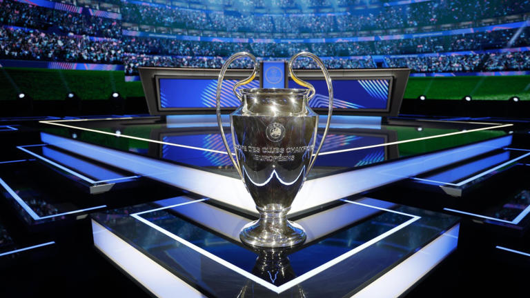 Dónde ver el sorteo de los playoffs de la Champions League 2026 hoy: a ...