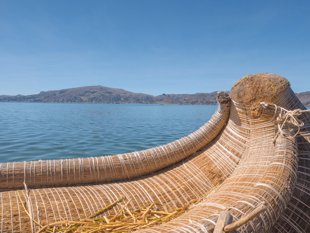 Cities where people live on floating reeds