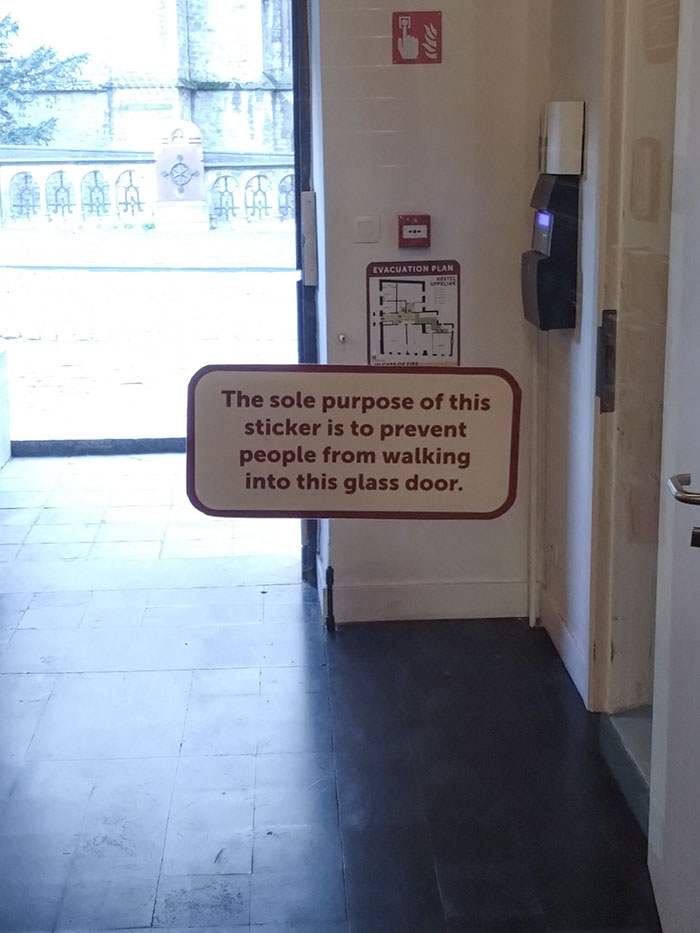 49 Times People Spotted Such Creative Solutions At Their Hotels, They Just Had To Share
