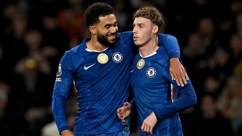 James dice que Palmer está «comprometido con el Chelsea»