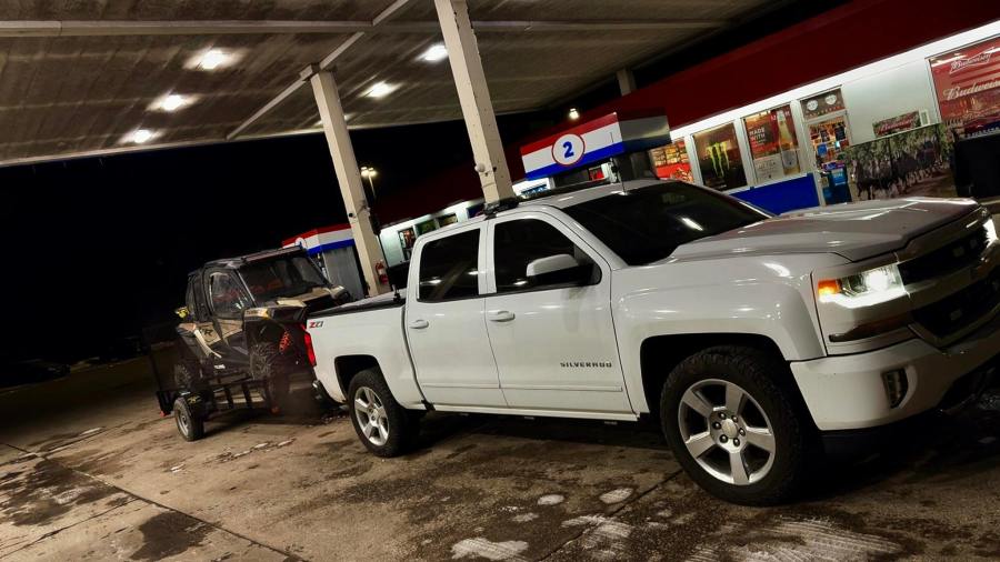 Manchester firefighter helps 3 stranded in car on ice without gas