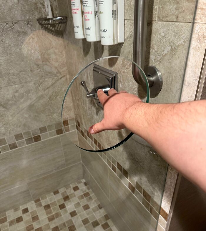 49 Times People Spotted Such Creative Solutions At Their Hotels, They Just Had To Share