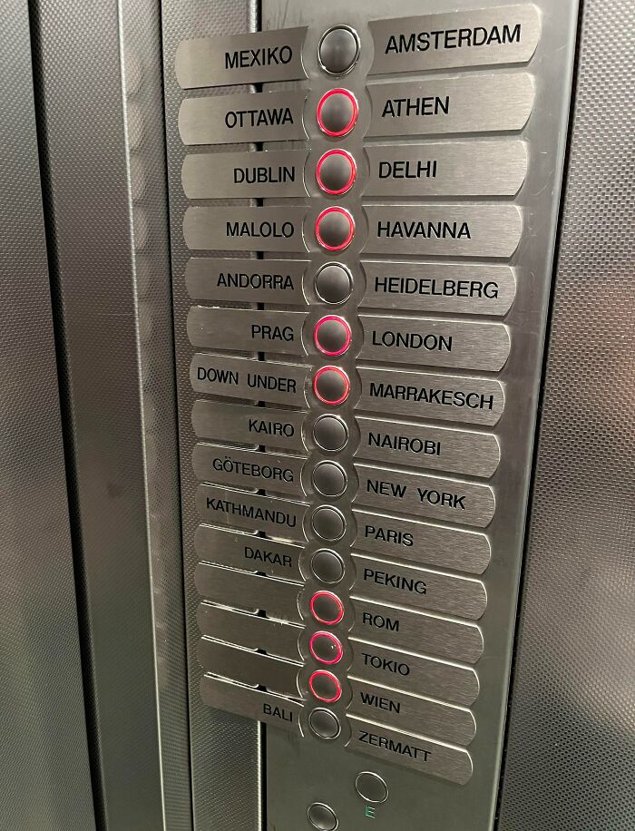 49 Times People Spotted Such Creative Solutions At Their Hotels, They Just Had To Share
