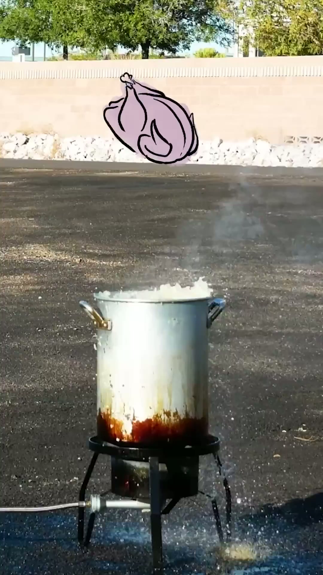 How to avoid an explosion when deep-frying a turkey this Thanksgiving 🔥🦃
