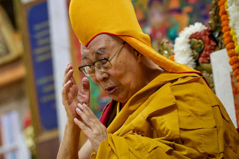 Cómo el Dalai Lama fue nominado a su primer Grammy