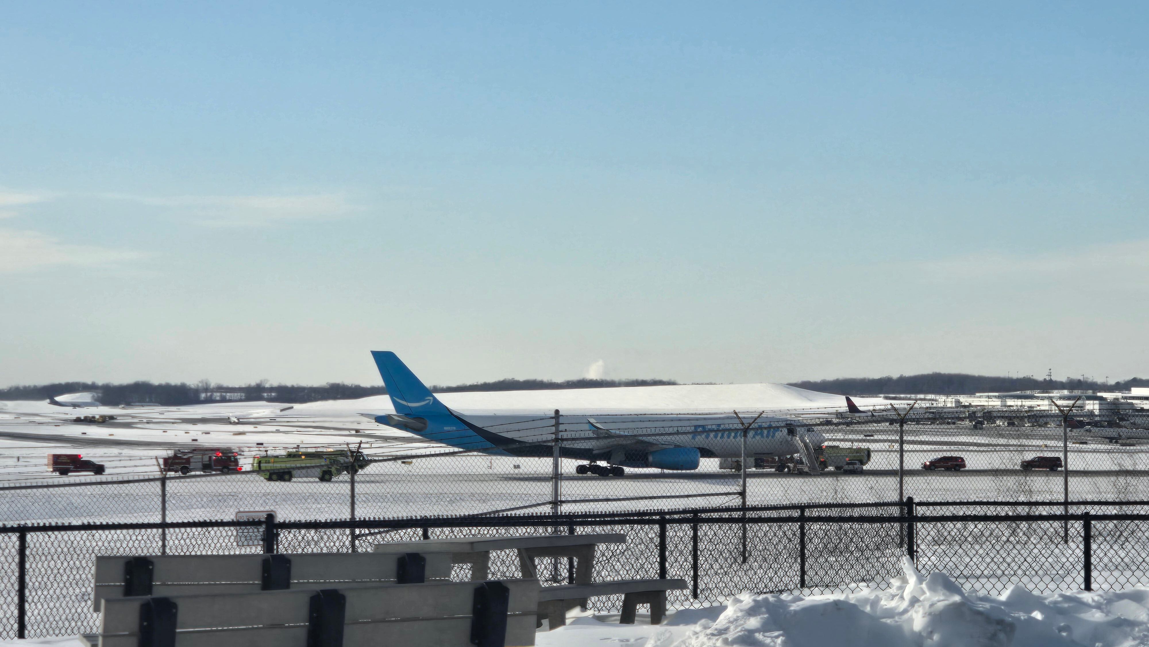 Amazon cargo plane makes emergency landing at CVG