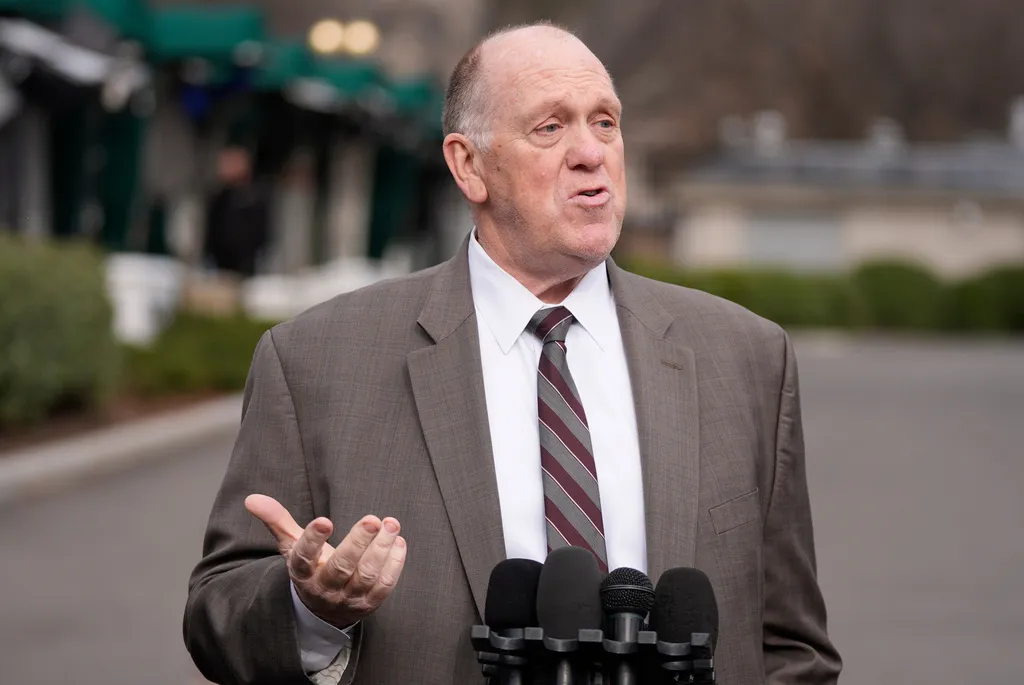 Watch live: Border czar Tom Homan holds press conference in Minneapolis