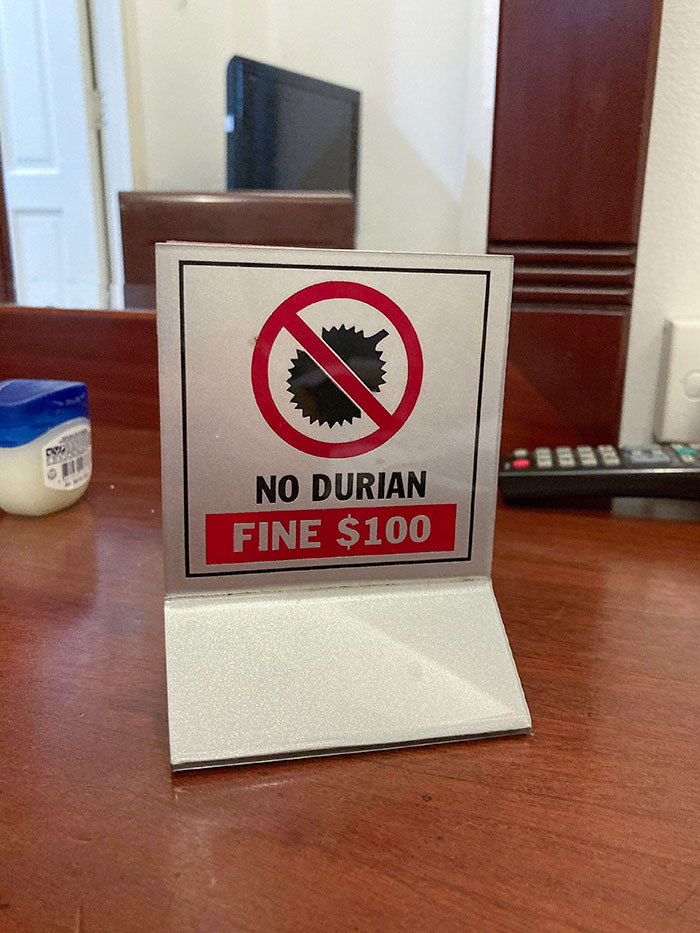 49 Times People Spotted Such Creative Solutions At Their Hotels, They Just Had To Share