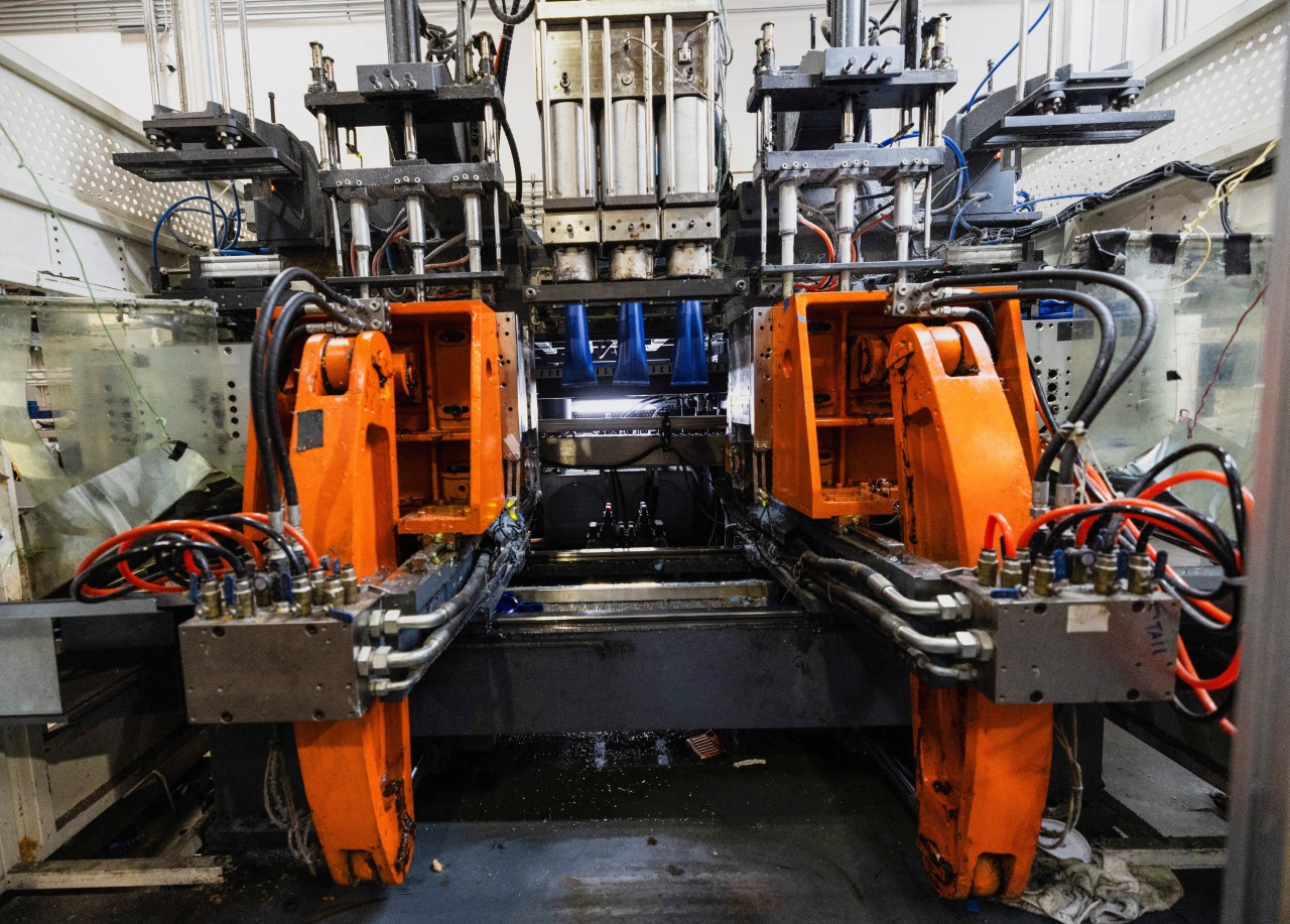 US factory orders rose in November