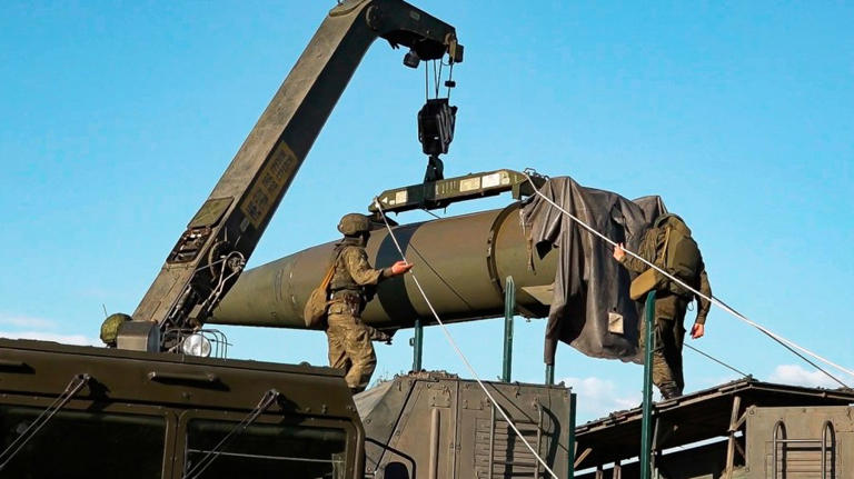 Opinion: How to avoid a new nuclear arms race — at least for now
