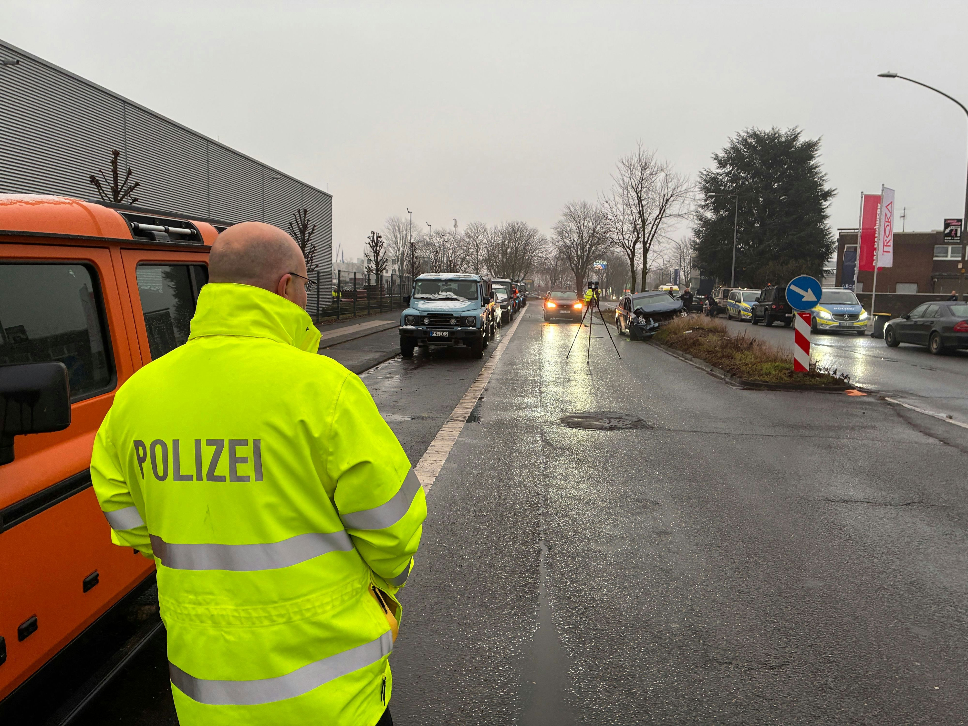 Polizei wollte ihn kontrollieren: Raser flüchtet durch Kölner Veedel ...