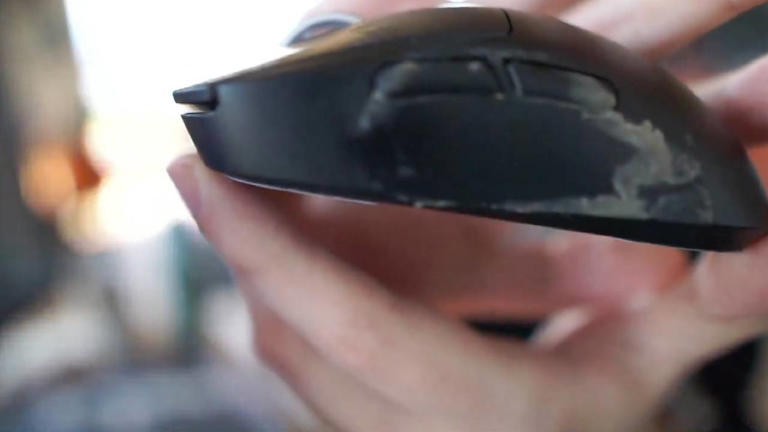 Shroud disgusts fans by revealing his filthy mouse on stream