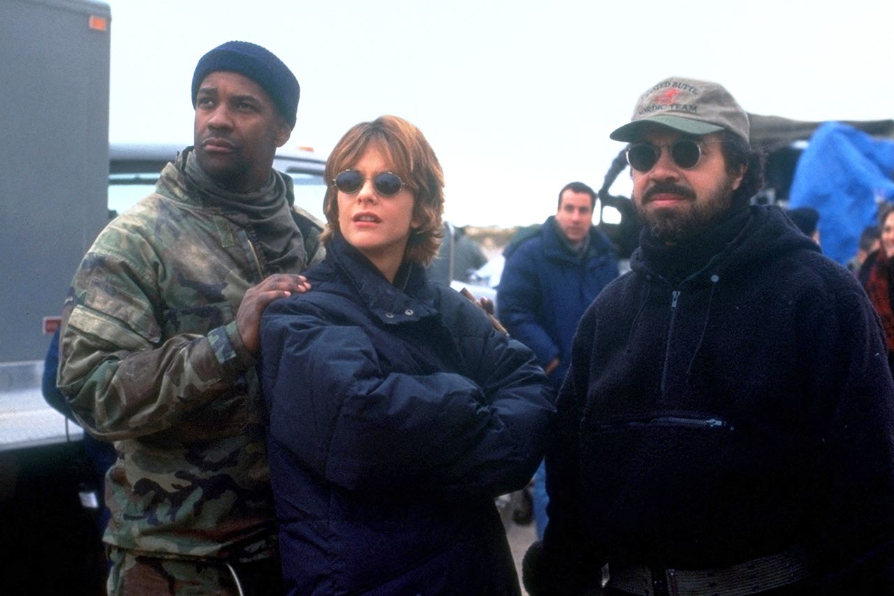 Denzel Washington, Meg Ryan and director Edward Zwick 20th Century Fox/TCD/Prod.DB / Alamy