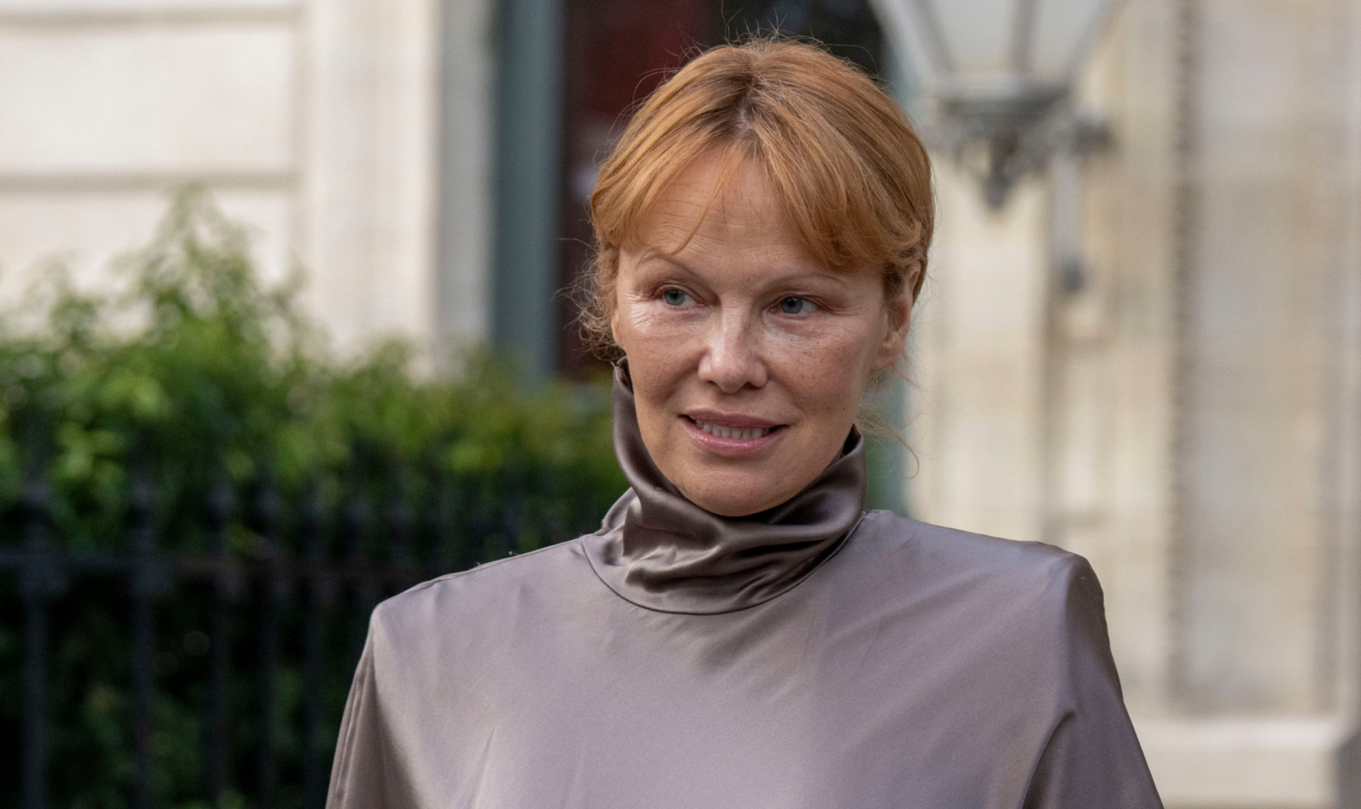 These (very) weird celebrity habits will surprise you