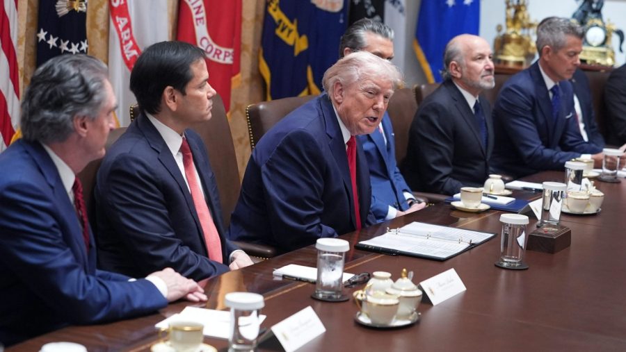 Trump says he’s working with Democrats to avert government shutdown