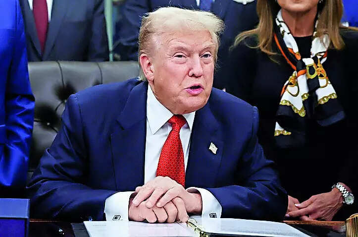 Trump, Democrats near deal to avert US government shutdown